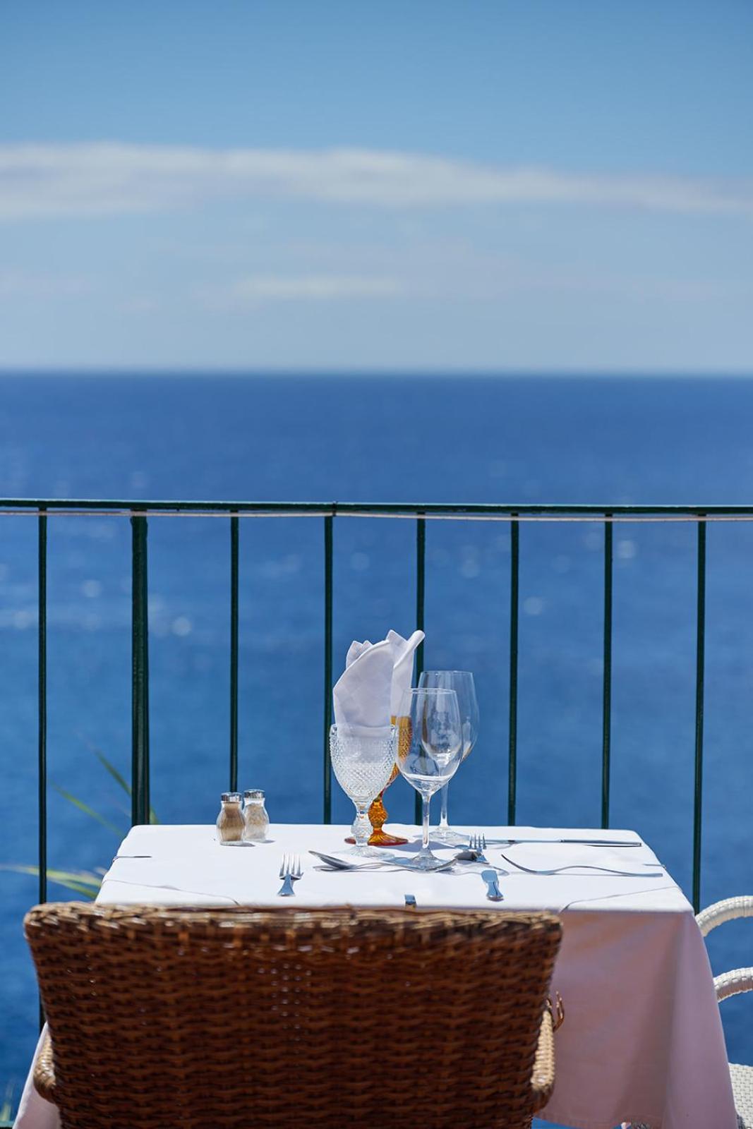 Inn & Art Madeira Caniço Екстериор снимка
