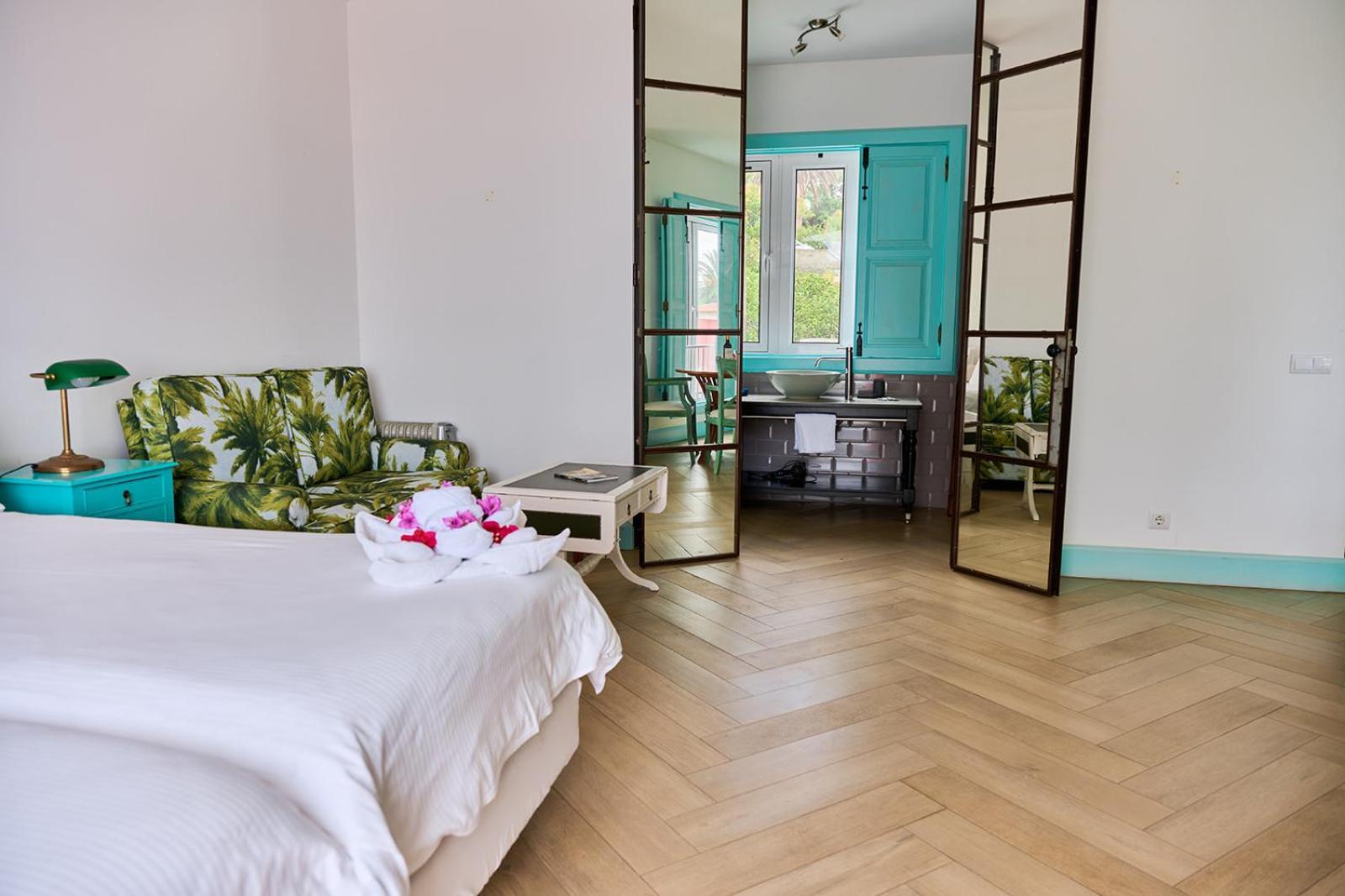 Inn & Art Madeira Caniço Екстериор снимка