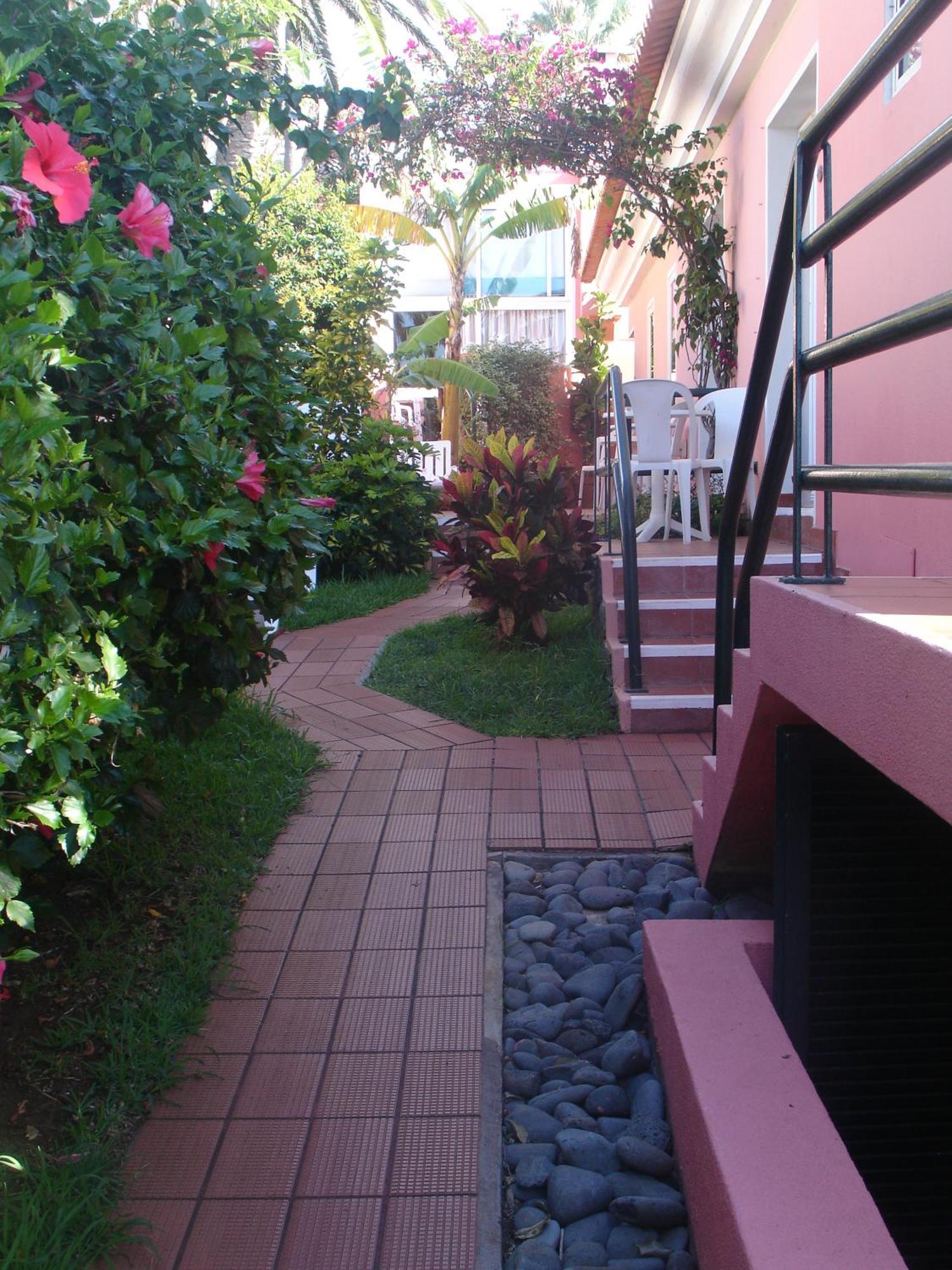 Inn & Art Madeira Caniço Екстериор снимка