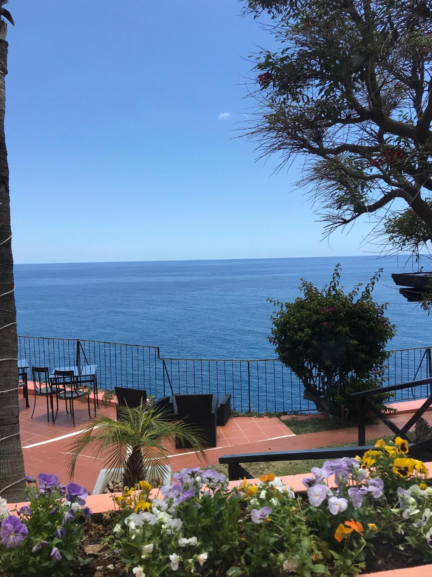 Inn & Art Madeira Caniço Екстериор снимка