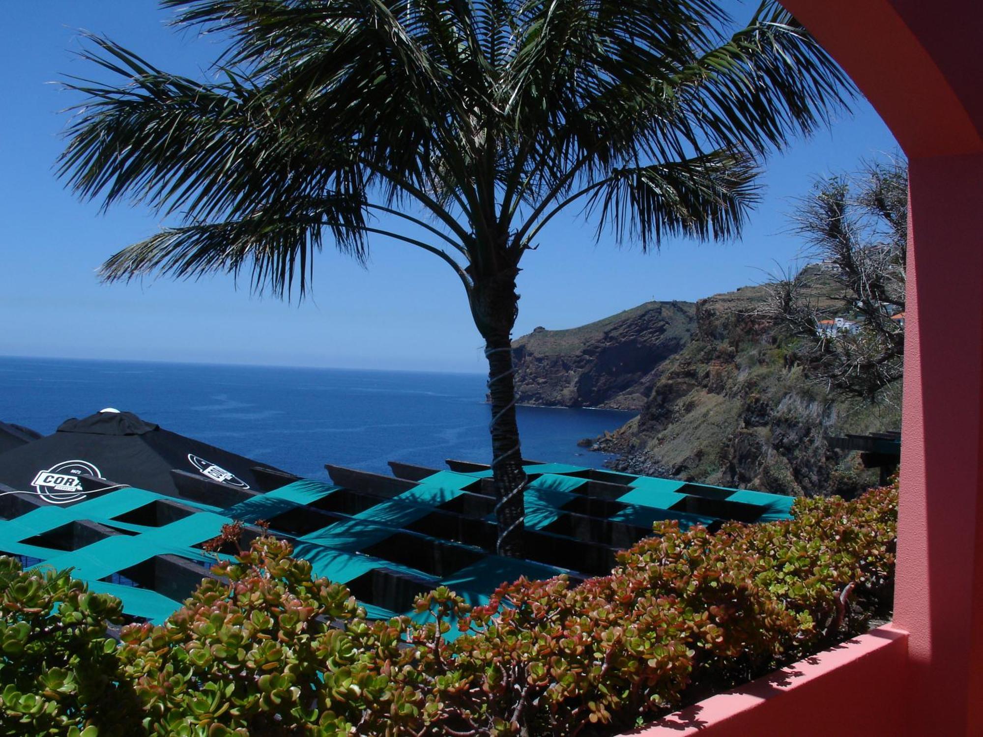 Inn & Art Madeira Caniço Екстериор снимка