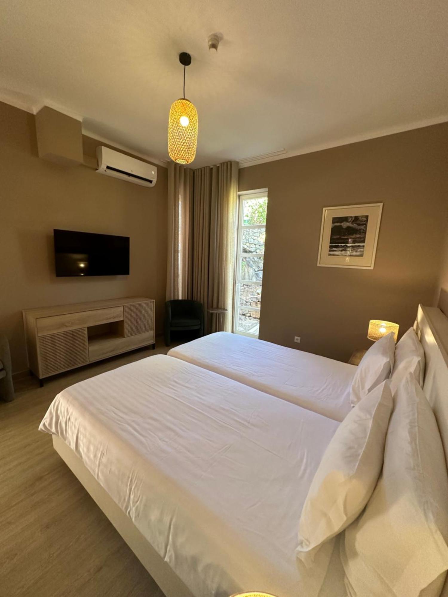 Inn & Art Madeira Caniço Екстериор снимка