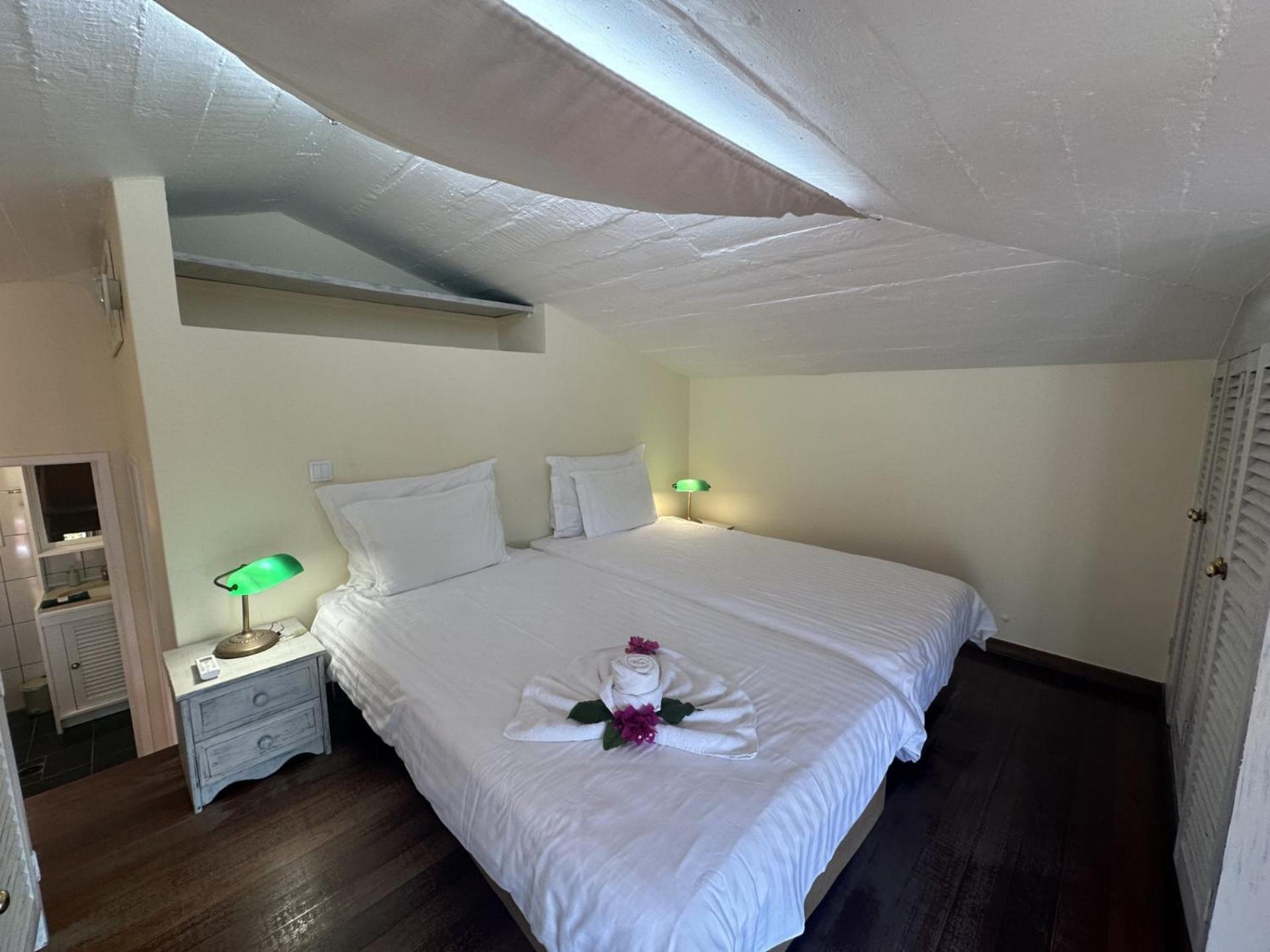 Inn & Art Madeira Caniço Екстериор снимка